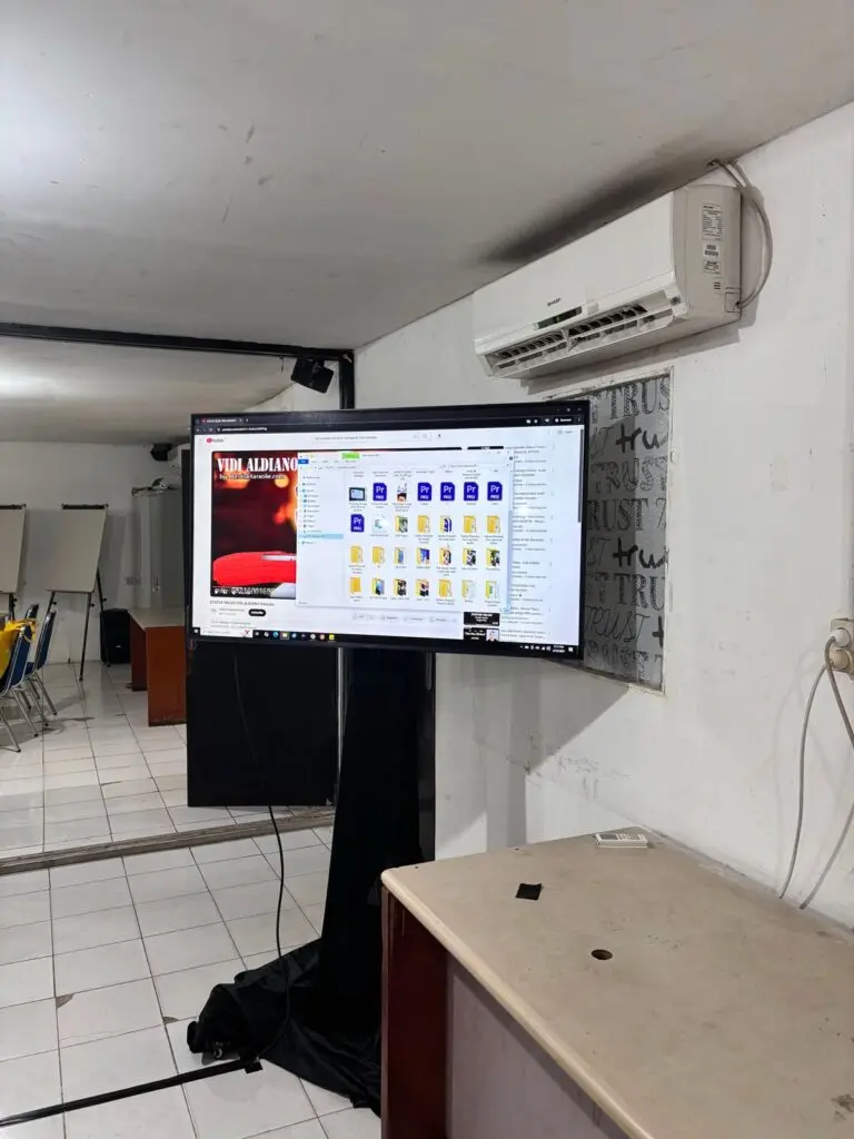 Sewa TV Kebayoran Baru: Kualitas Gambar 4K untuk Acara Berkelas