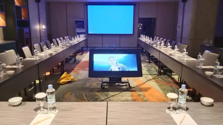 sewa tv kembangan, sewa tv jakarta barat, rental tv nobar jakarta, sewa tv pameran kembangan, tv untuk event perusahaan kembangan, sewa tv wedding kembangan, erentals.id, sewa tv murah jakarta barat